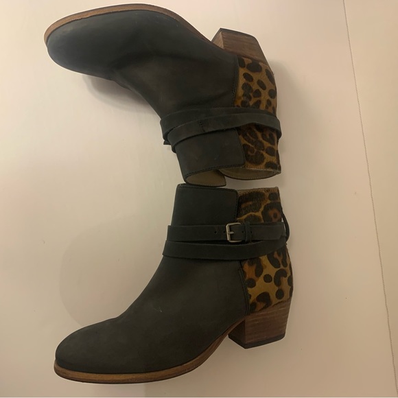 Boden Genuine Leather Wood Block Stacked Heel Calf-Hair Ankle Booties Size 39 - Picture 8 of 16